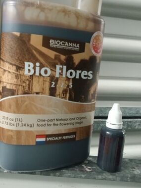 Biocanna Bio Flores 2-2-5 Plant Nutrient - 30mL Bottle